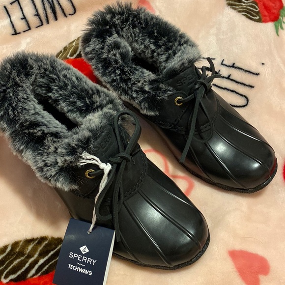 Sperry Shoes - Brand new Sperry duck boots